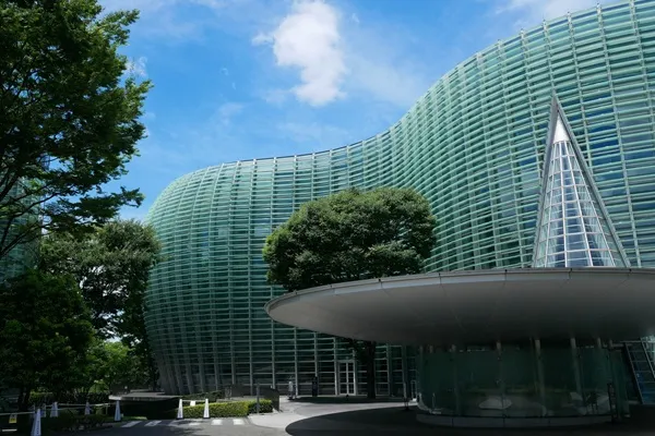 国立新美術館